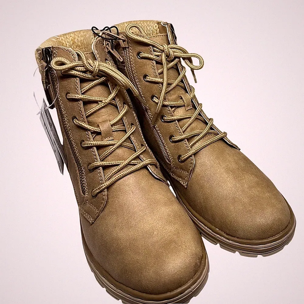 Cliffs by White Mountain Kelsie Womens Boots 8.5M Natural Tan Hiking Knit 319052