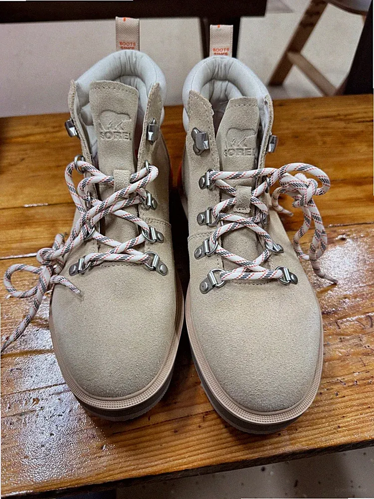 8 Casual Hiking Boot